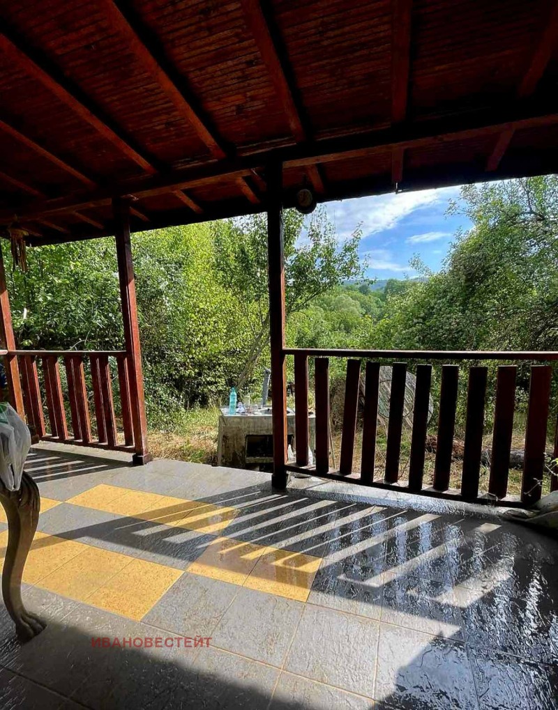 Продава КЪЩА, с. Ялботина, област София област