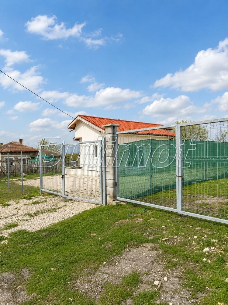 Продава КЪЩА, с. Росен, област Добрич, снимка 5 - Къщи - 54863029