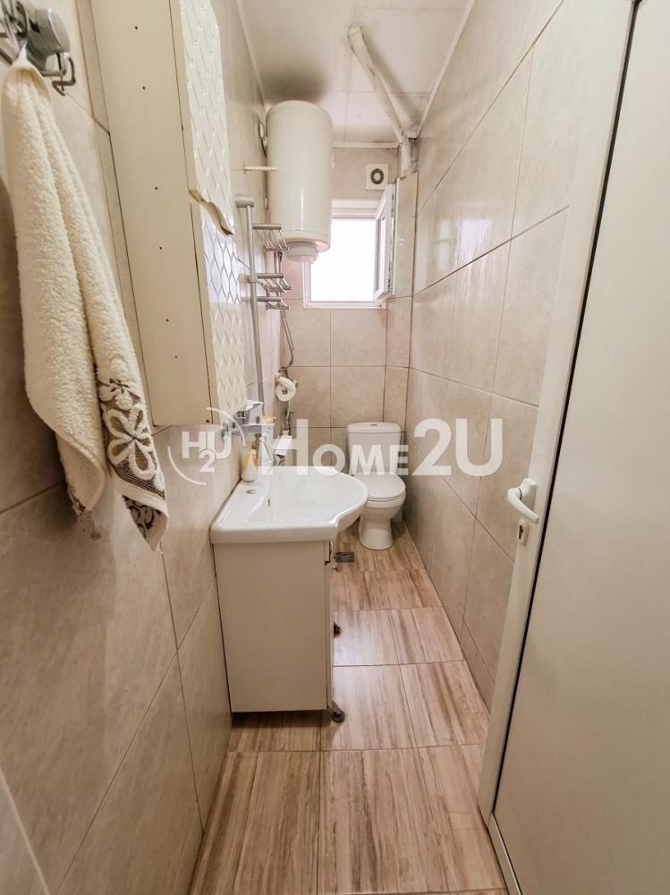 Продава КЪЩА, гр. Добрич, Център, снимка 6 - Къщи - 56561896