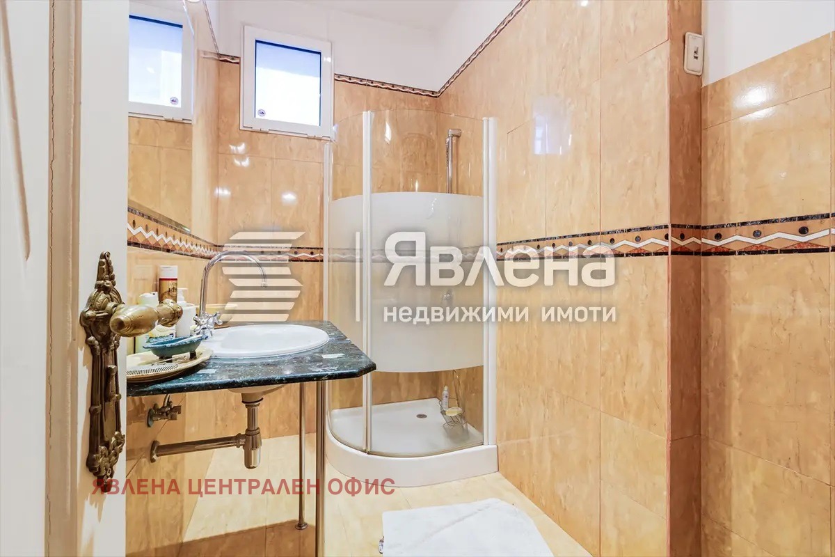 Продава 3-СТАЕН, гр. София, Център, снимка 12 - Апартаменти - 56251055