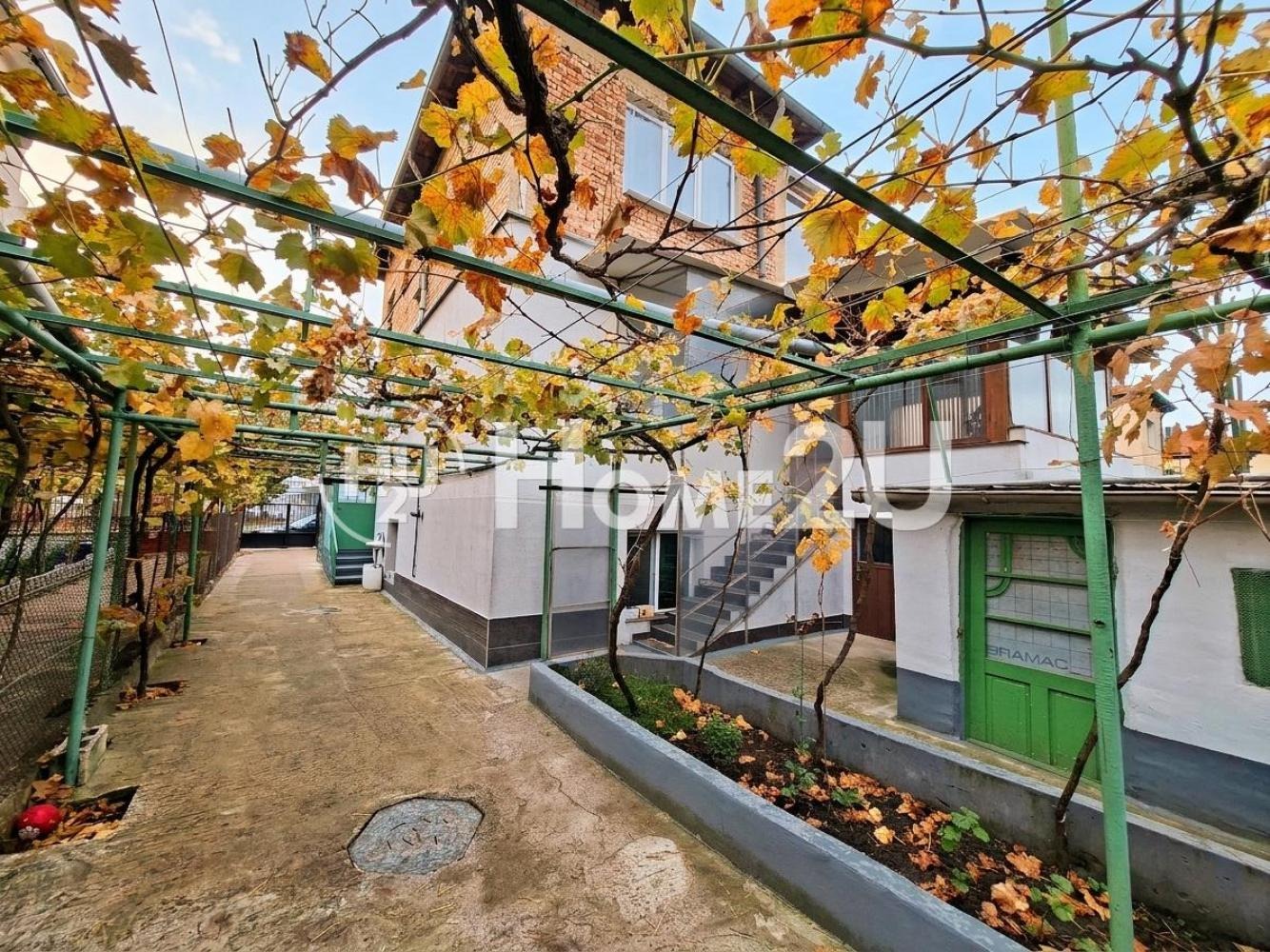 Продава КЪЩА, гр. Добрич, Център