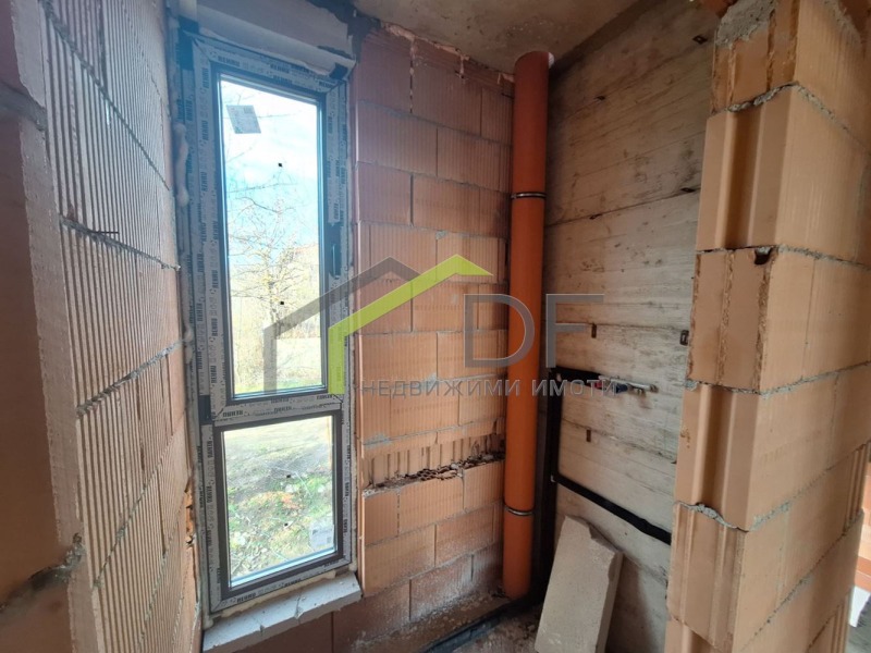 Продава КЪЩА, гр. Варна, м-т Телевизионна кула, снимка 10 - Къщи - 49078718