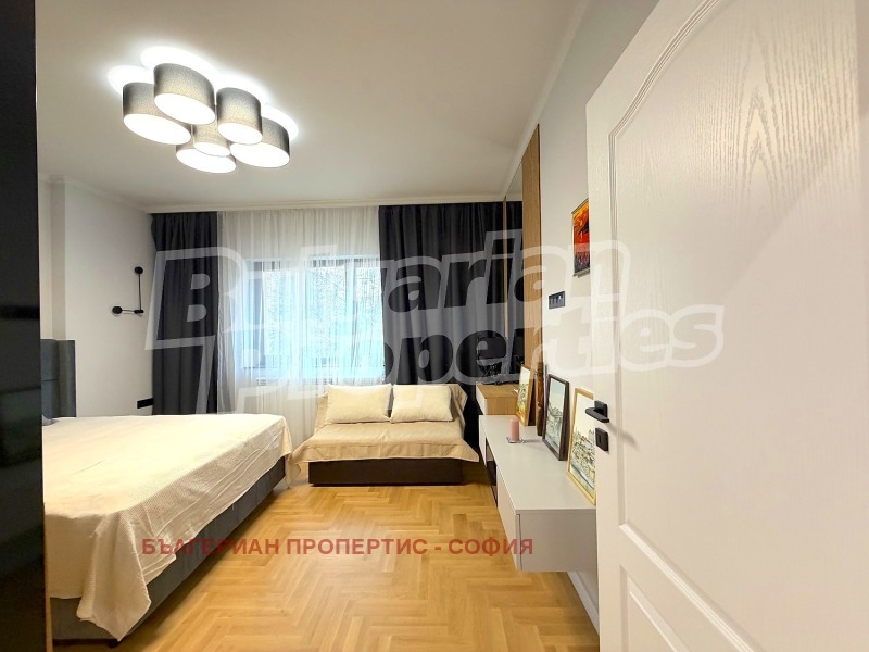 Продава 3-СТАЕН, гр. София, Център, снимка 16 - Апартаменти - 53442047