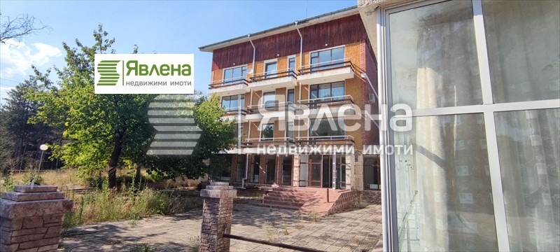 Продава ХОТЕЛ, с. Старозагорски бани, област Стара Загора, снимка 2 - Хотели - 52632705