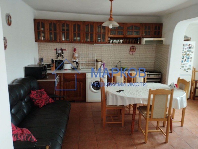 Продава КЪЩА в град София, гр. Банкя - 216 кв.м / 400 000 € » 782 332.00 лв., МАРКОВ ИМОТИ ЕООД