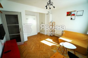 Studio undefined