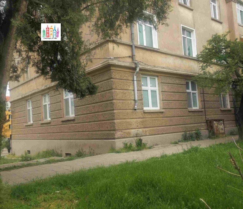 In vendita  2 camere da letto Pernik , Moshino , 89 mq | 38259758