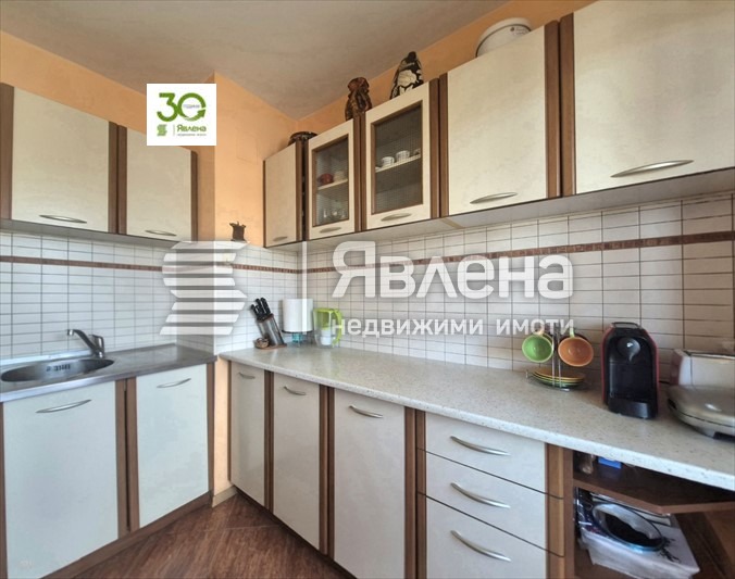 Продава 4-СТАЕН, гр. Варна, Цветен квартал, снимка 3 - Апартаменти - 54273097