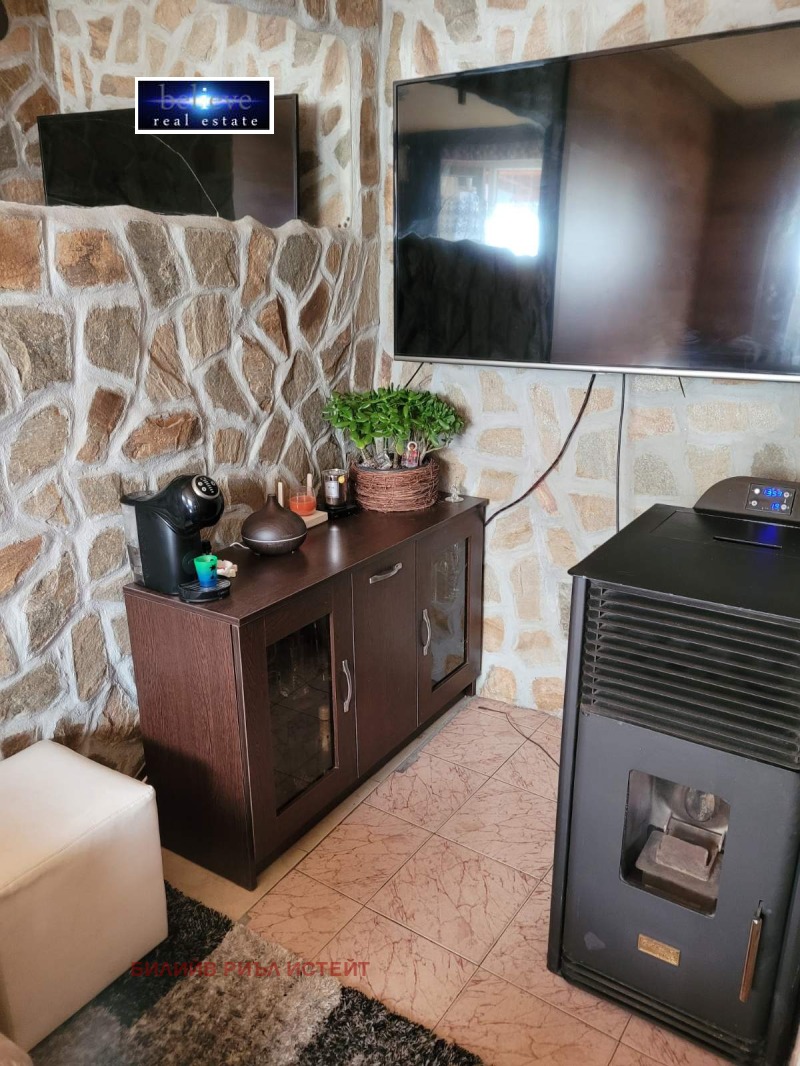 Продава ЕТАЖ ОТ КЪЩА, гр. Велинград, област Пазарджик, снимка 2 - Етаж от къща - 53140265