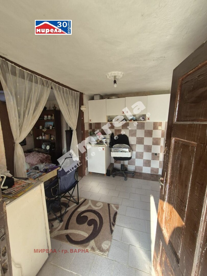 Продава ВИЛА, с. Приселци, област Варна, снимка 3 - Вили - 53098165