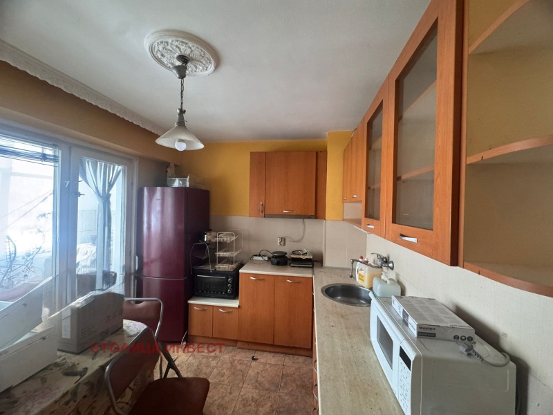 Продава МНОГОСТАЕН, гр. Русе, Възраждане, снимка 14 - Апартаменти - 52318520