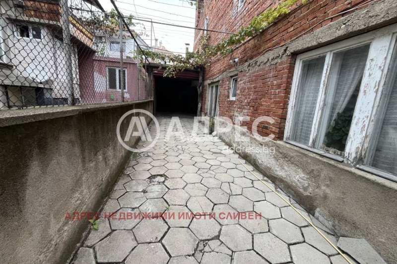 Продава КЪЩА, гр. Сливен, Ново село, снимка 10 - Къщи - 53335398