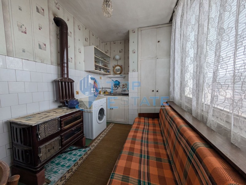 Продава 3-СТАЕН, гр. Стражица, област Велико Търново, снимка 2 - Апартаменти - 53594143