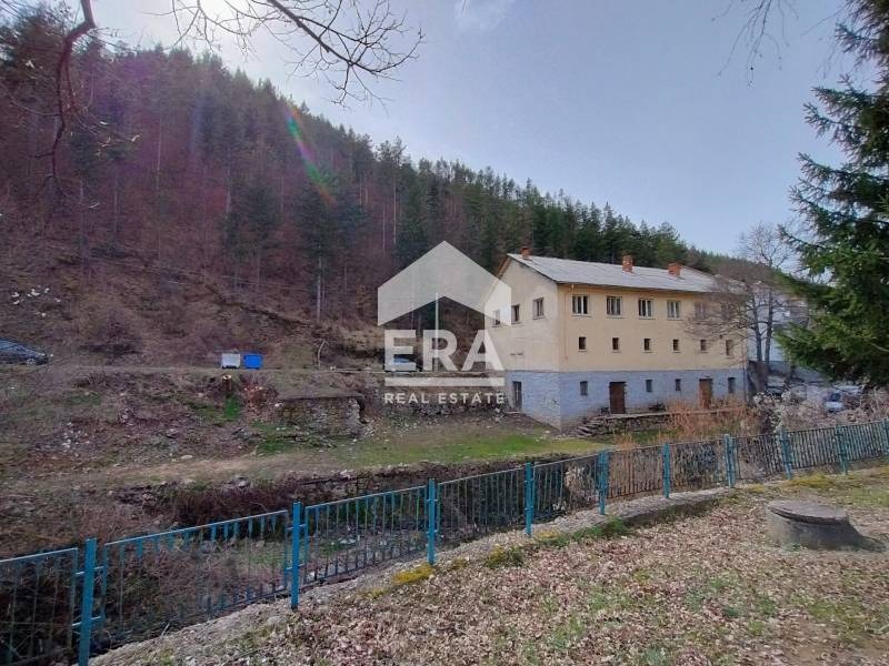 Продава БИЗНЕС ИМОТ, гр. Мадан, област Смолян