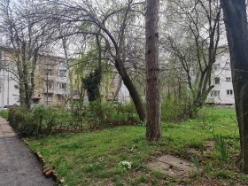 Studio Zapaden park, Sofia