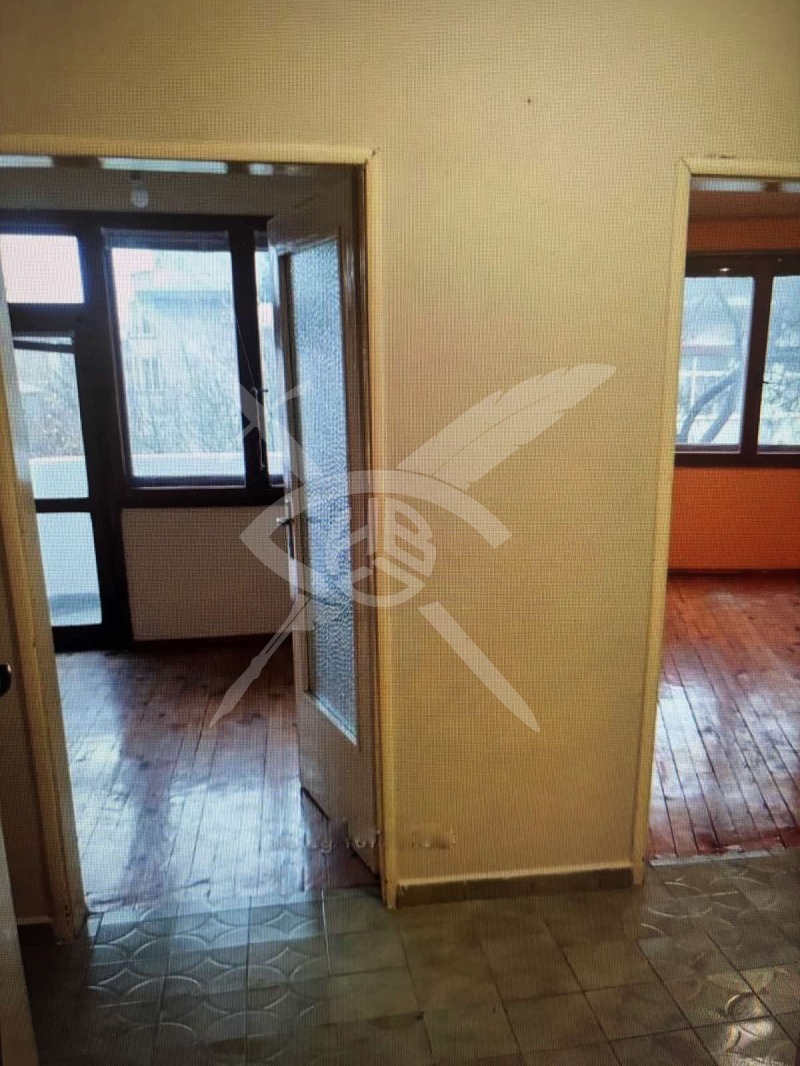 Продава 3-СТАЕН, гр. Бургас, Център, снимка 2 - Апартаменти - 52687558