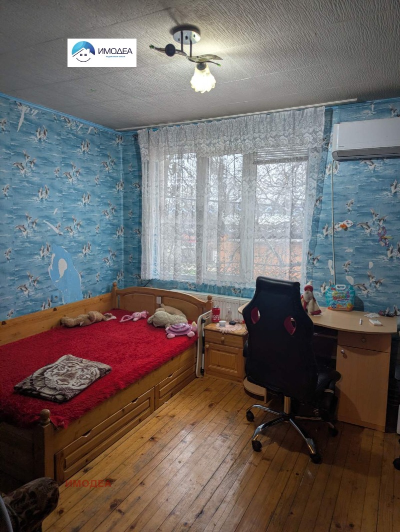 Продава ЕТАЖ ОТ КЪЩА, гр. Дебелец, област Велико Търново, снимка 7 - Етаж от къща - 53148916