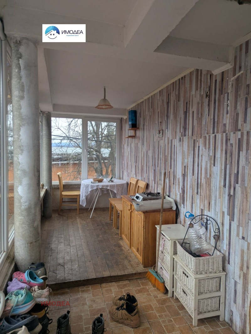 Продава ЕТАЖ ОТ КЪЩА, гр. Дебелец, област Велико Търново, снимка 8 - Етаж от къща - 53148916