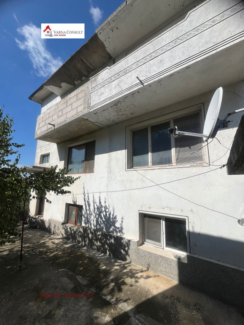 Продава  Къща област Варна , гр. Аксаково , 320 кв.м | 90482016