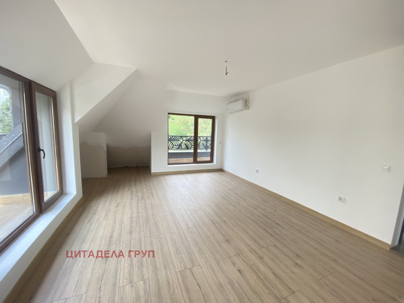 Продава  3-стаен град София , Слатина , 217 кв.м | 92236180