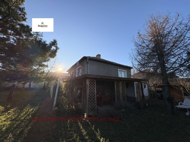 Продава КЪЩА, с. Медово, област Бургас, снимка 2 - Къщи - 53073225