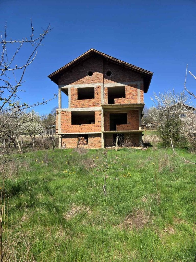 Продава КЪЩА, с. Згурово, област Кюстендил