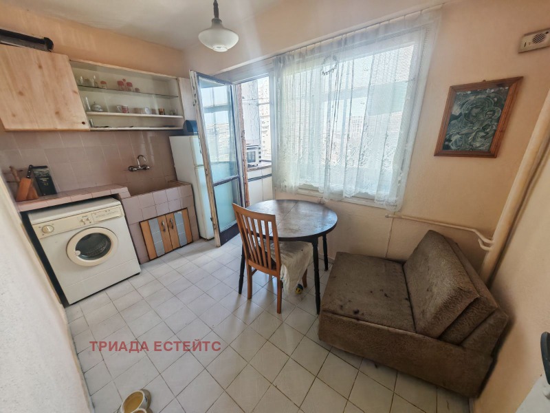 Продава 2-СТАЕН в град Бургас, Славейков - 60 кв.м / 129 900 € » 254 062.32 лв., ТРИАДА ЕСТЕЙТС