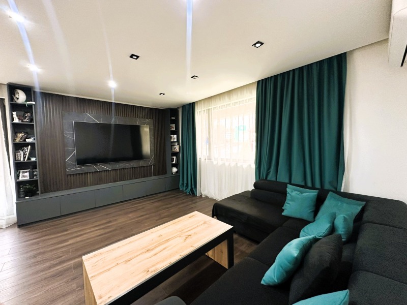 Продава 3-СТАЕН в град София, Бояна - 151 кв.м / 450 000 € » 880 123.50 лв., ЛЪКШЪРИ ИНВЕСТМЪНТ