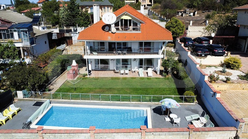 Продава КЪЩА в град Варна, м-т Боровец - юг - 195 кв.м / 399 000 € » 780 376.17 лв., ТОПИММО