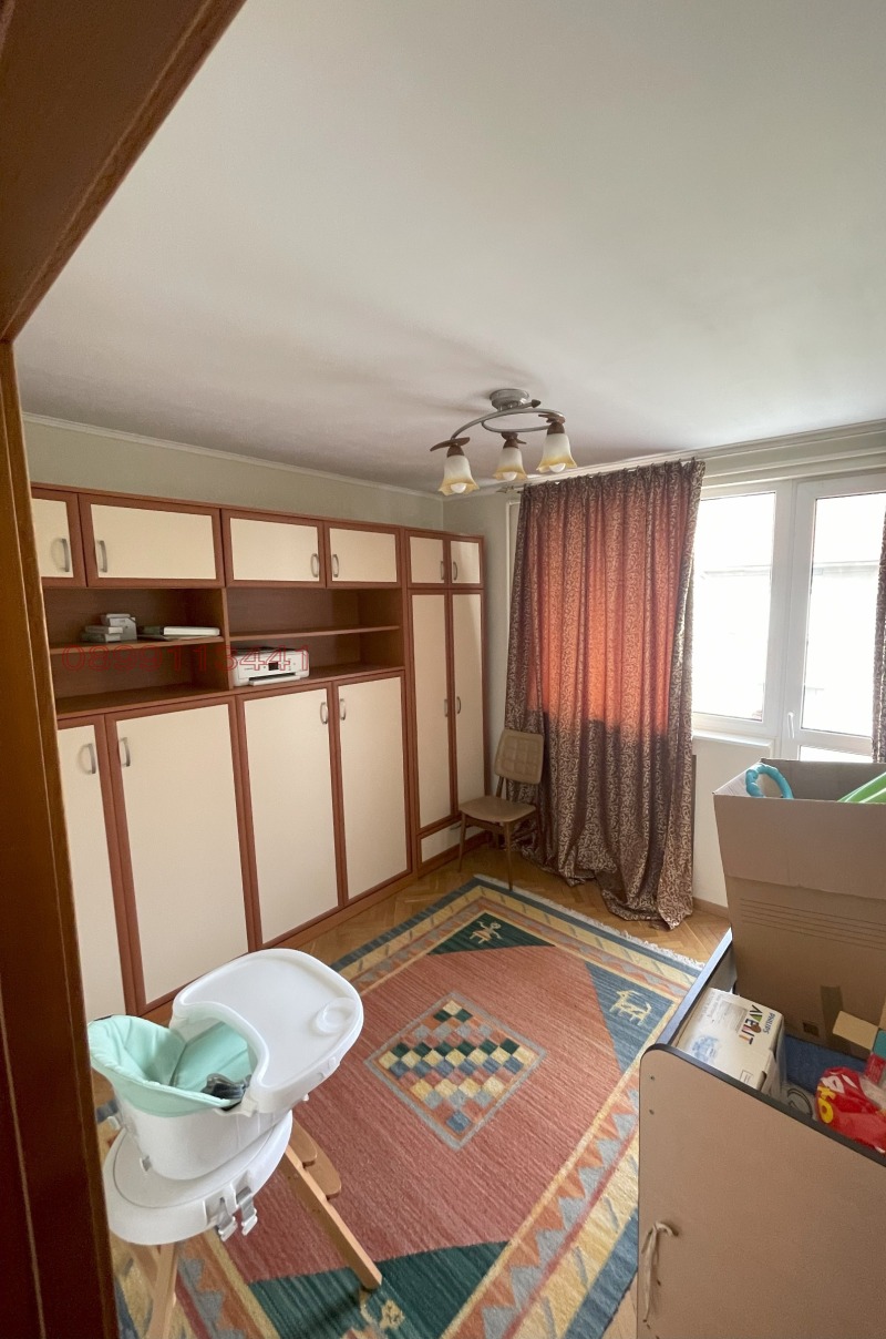 Продава МНОГОСТАЕН, гр. Русе, Родина 2, снимка 6 - Апартаменти - 52783545