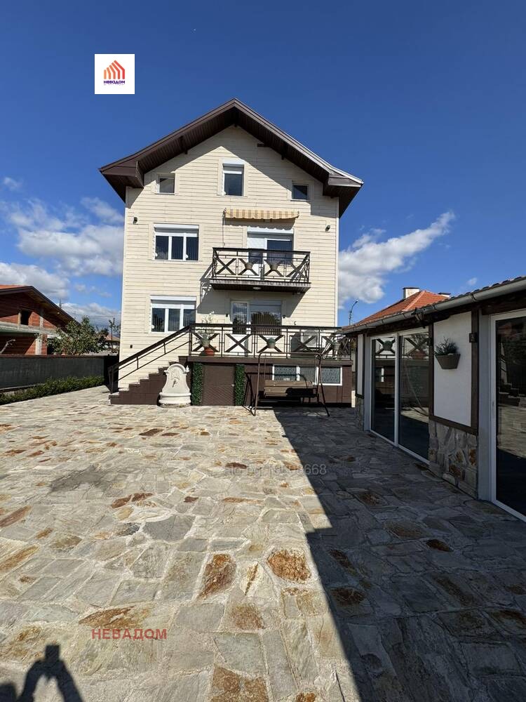 Te koop  Huis regio Stara Zagora , Kazanlak , 340 m² | 46086143