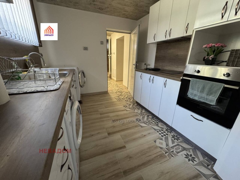 Te koop  Huis regio Stara Zagora , Kazanlak , 340 m² | 46086143 - afbeelding [2]