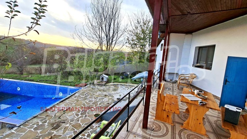 Продава КЪЩА, с. Юнец, област Варна, снимка 9 - Къщи - 52379634