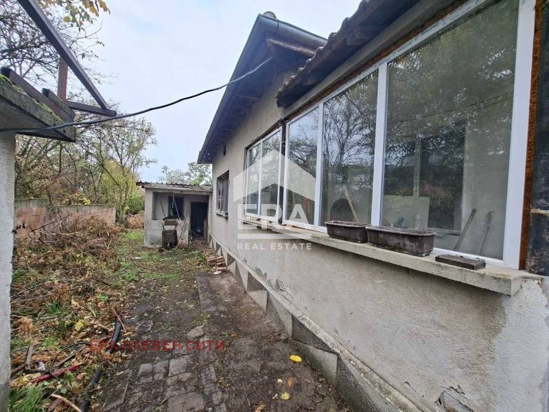 Продава КЪЩА, с. Гривица, област Плевен, снимка 4 - Къщи - 53602090