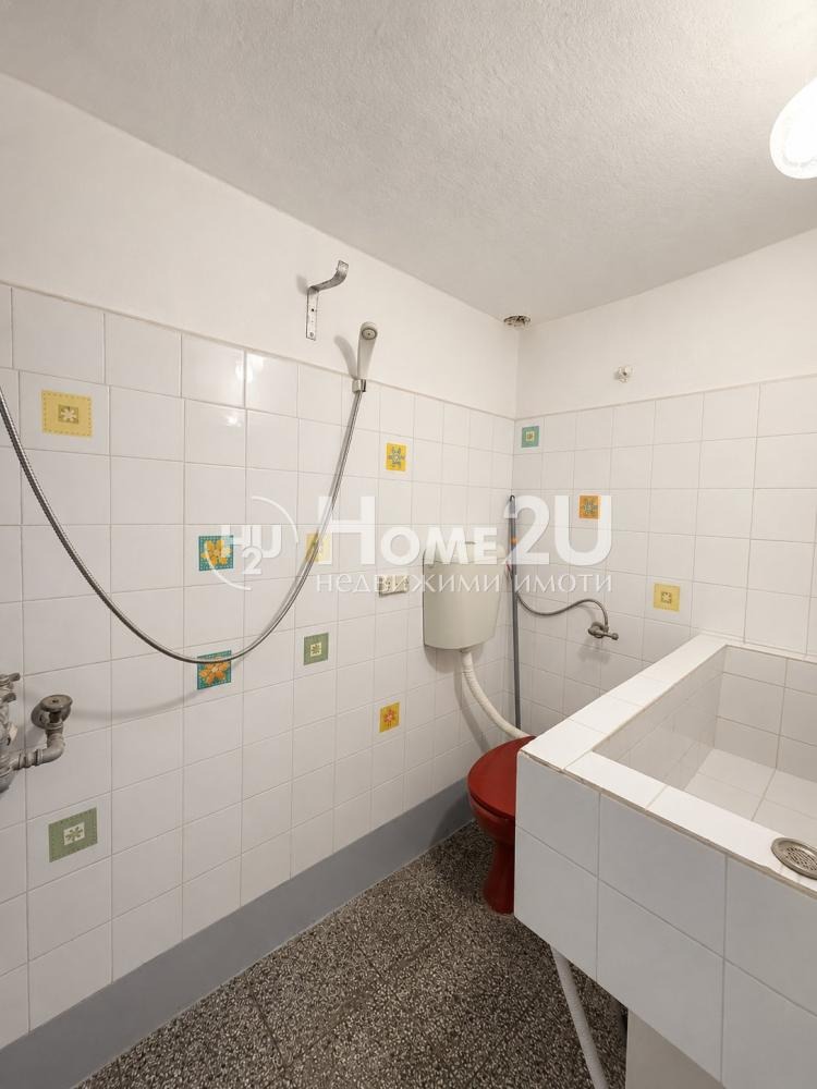 Продава КЪЩА, гр. Варна, Погреби, снимка 9 - Къщи - 55347712
