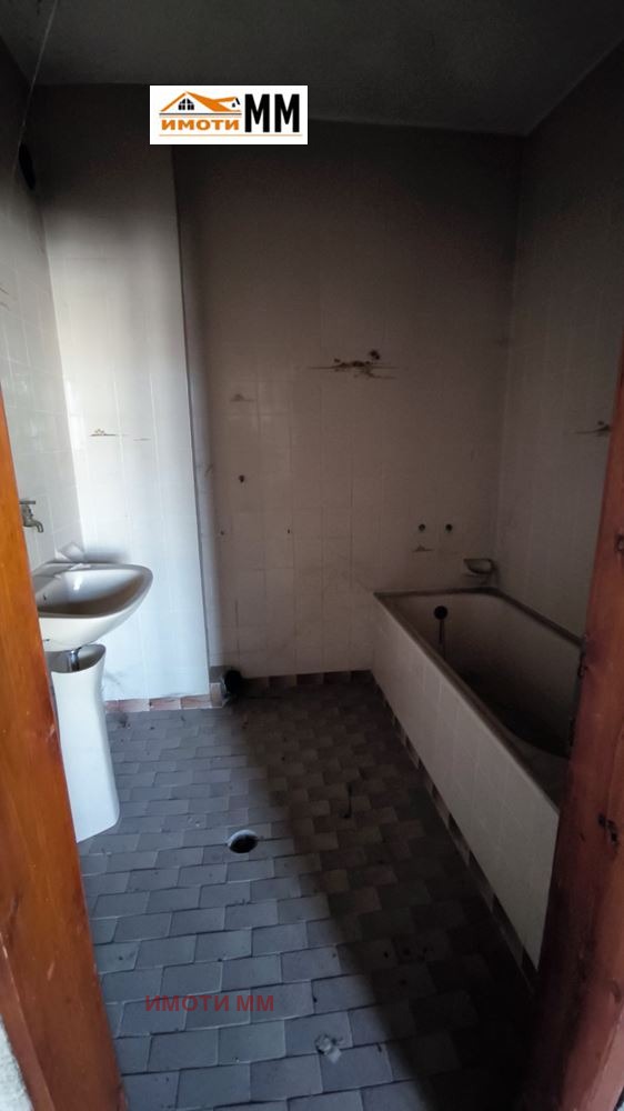 Продава 4-СТАЕН, гр. Хисаря, област Пловдив, снимка 16 - Апартаменти - 54473395