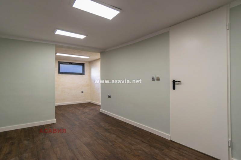 Eladó  Üzlet Burgas , Centar , 120 négyzetméter | 35789811 - kép [9]