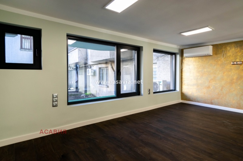 Eladó  Üzlet Burgas , Centar , 120 négyzetméter | 35789811 - kép [6]