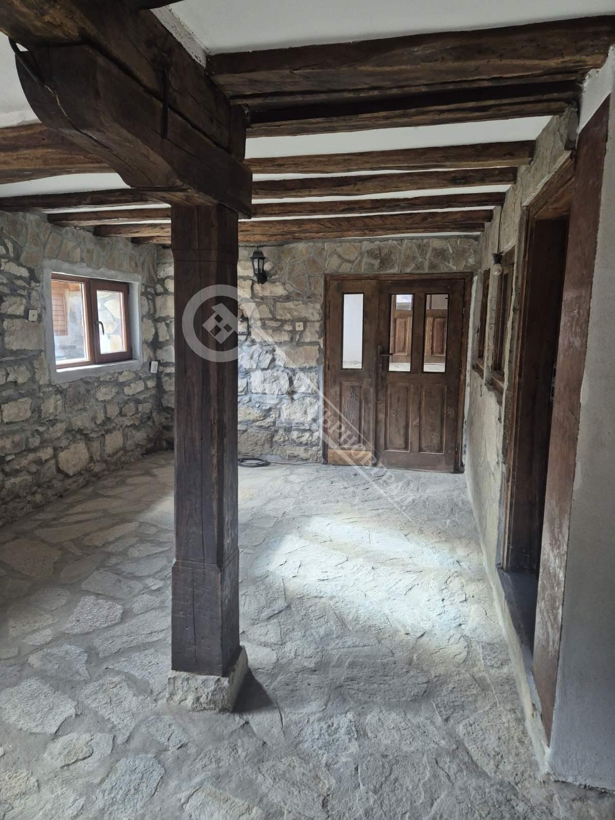 Продава КЪЩА, гр. Елена, област Велико Търново, снимка 15 - Къщи - 43671404