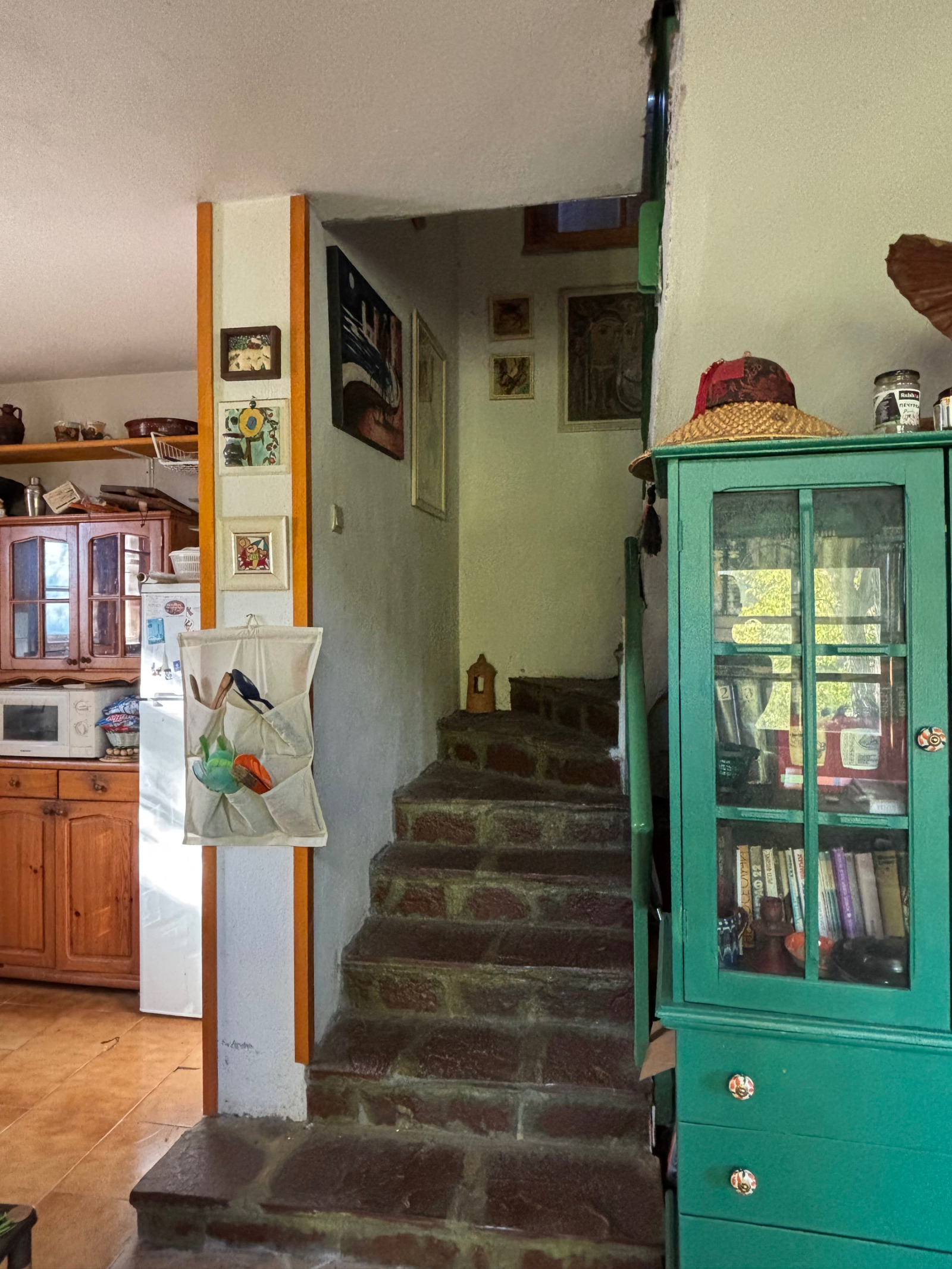 Продава КЪЩА, с. Голям извор, област Ловеч, снимка 6 - Къщи - 54215597