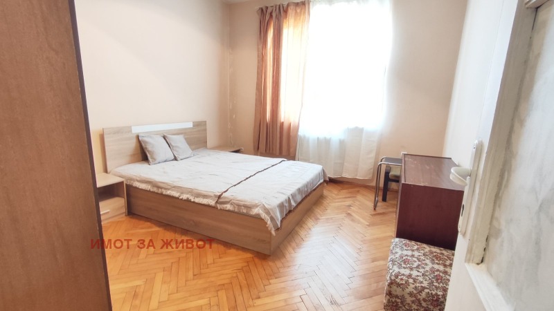 Продава  2-стаен град София , Център , 73 кв.м | 95450549 - изображение [2]