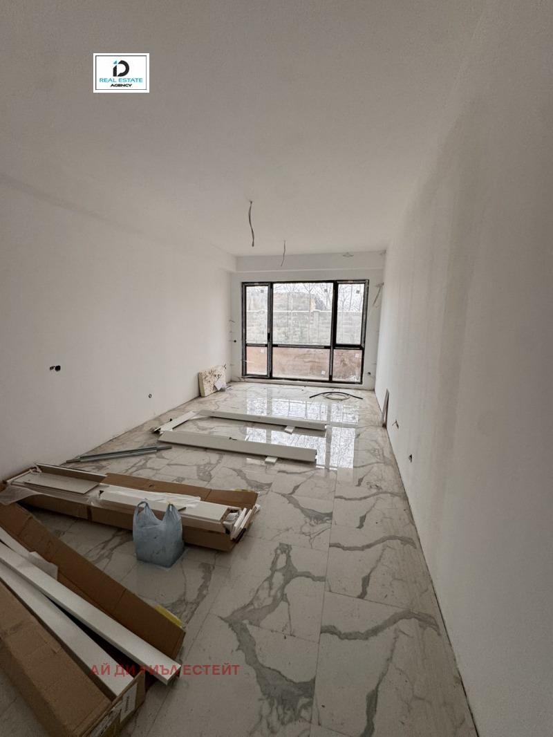 Продава 3-СТАЕН, гр. София, Карпузица