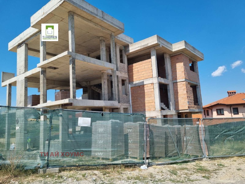 In vendita  Casa Sofia , Bankia , 234 mq | 58099296
