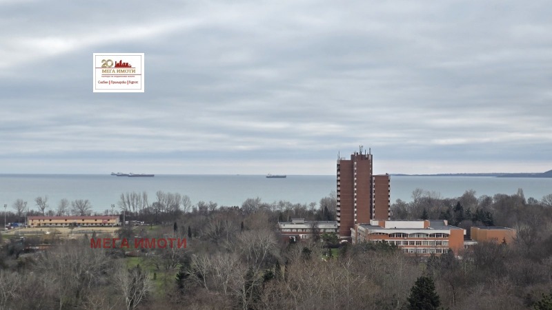 Продава  2-стаен град Бургас , Лазур , 68 кв.м | 74731513