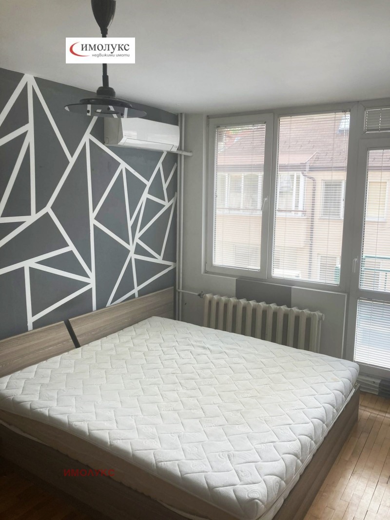 Продава 3-СТАЕН, гр. София, Гео Милев, снимка 3 - Апартаменти - 52659791