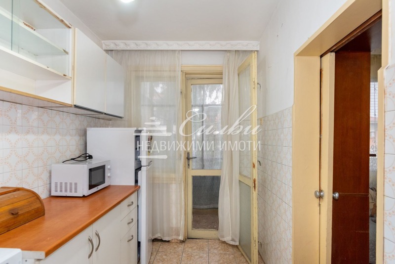 Продава 4-СТАЕН, гр. Шумен, Математическа гимназия, снимка 5 - Апартаменти - 52602613