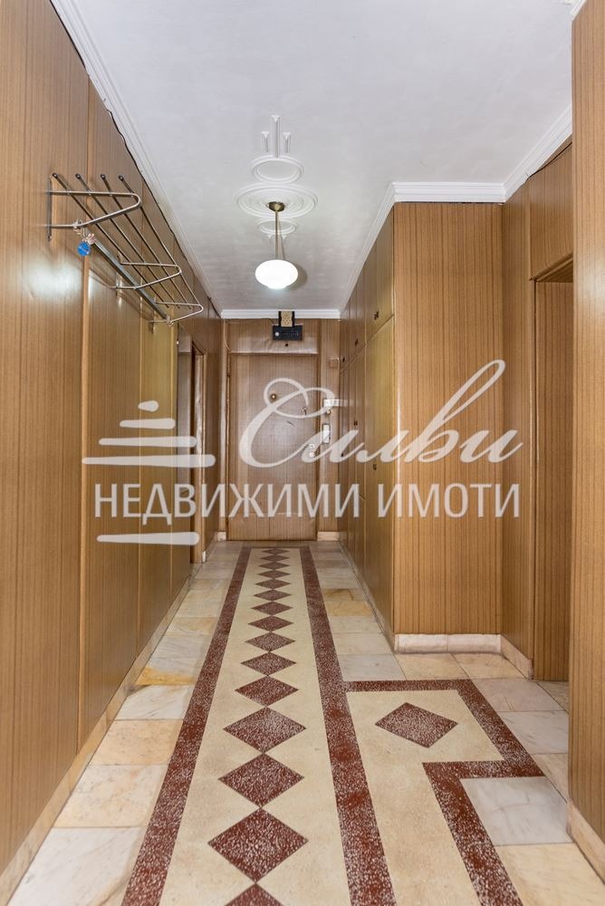 Продава 4-СТАЕН, гр. Шумен, Математическа гимназия, снимка 8 - Апартаменти - 52602613