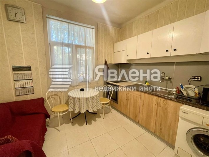 Продава ЕТАЖ ОТ КЪЩА, гр. София, Оборище, снимка 6 - Етаж от къща - 55931719