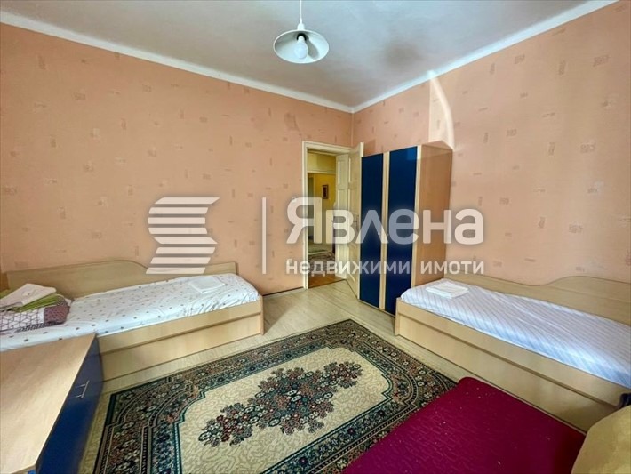 Продава ЕТАЖ ОТ КЪЩА, гр. София, Оборище, снимка 3 - Етаж от къща - 55931719