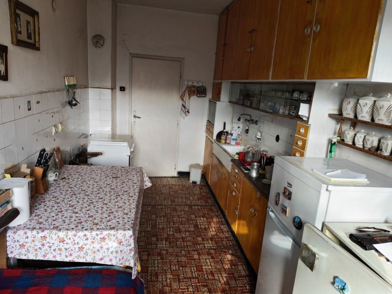 Продава 3-СТАЕН, гр. София, Медицинска академия, снимка 3 - Апартаменти - 53164930